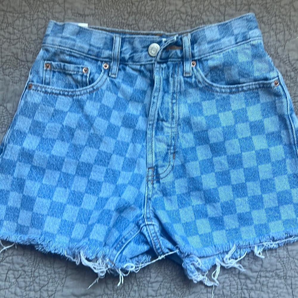 Checker shorts
